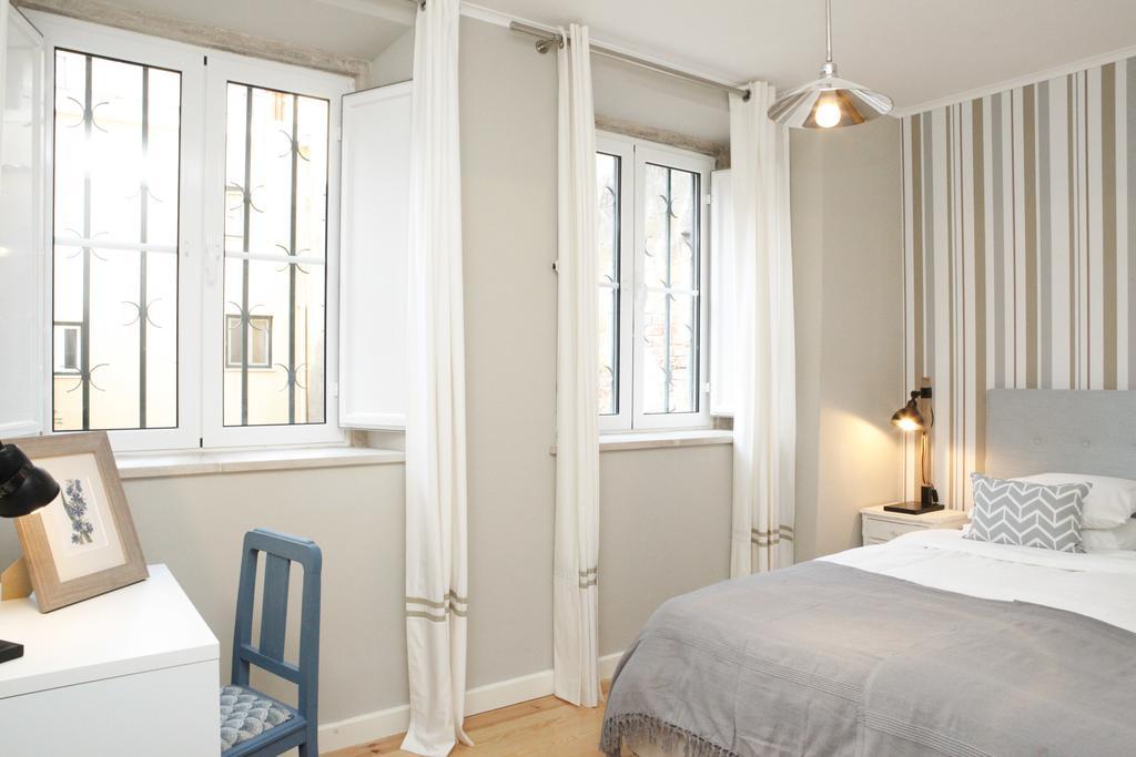 Flores Guest House Lisboa Extérieur photo